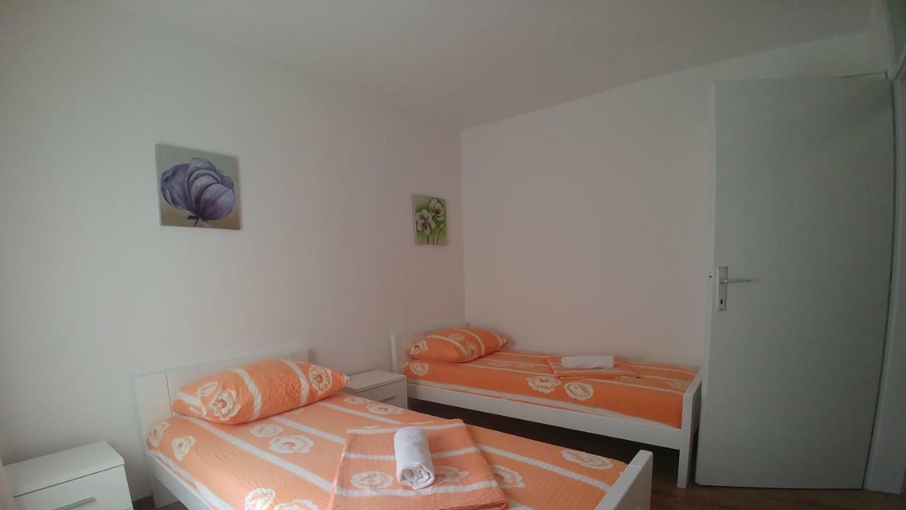 City Mid Mostar Apartment エクステリア 写真