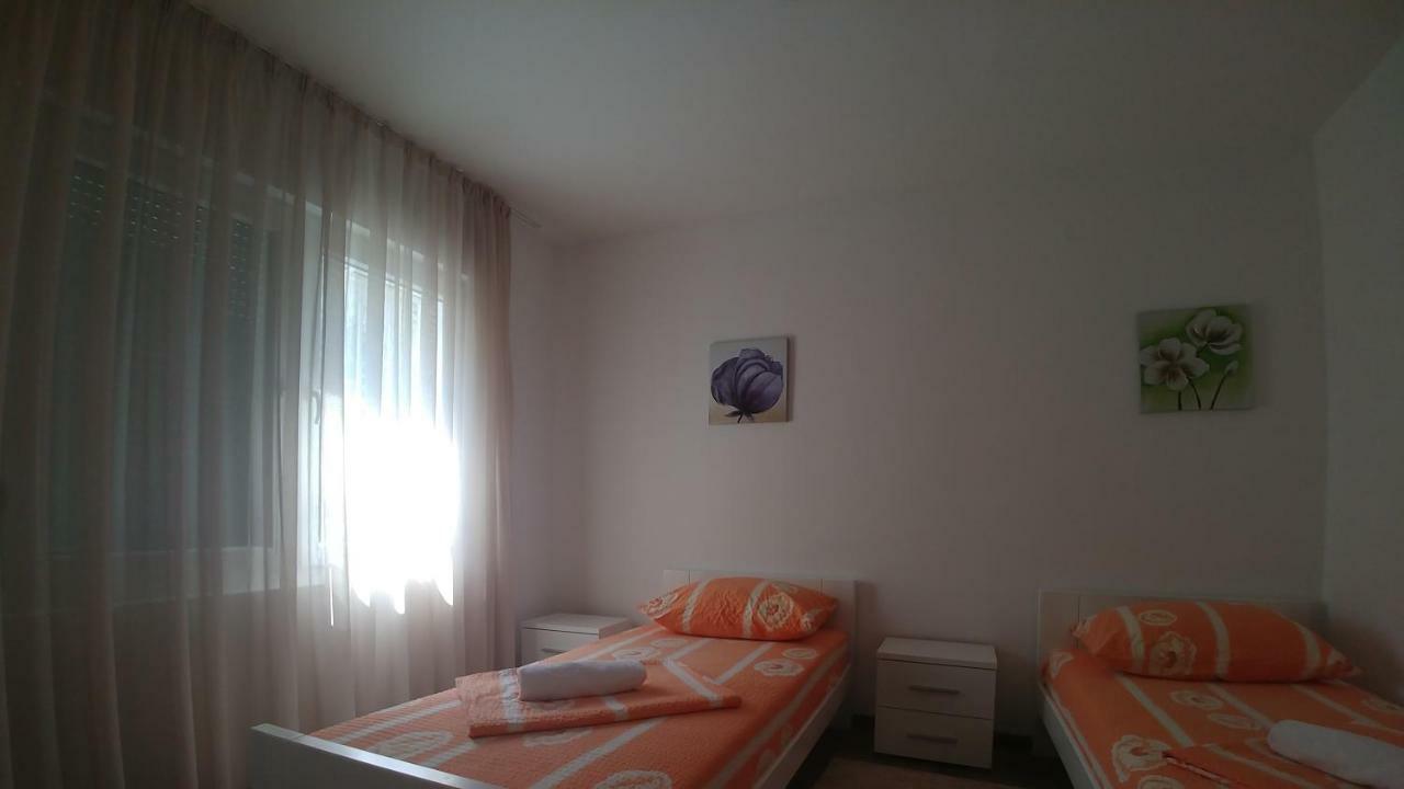 City Mid Mostar Apartment エクステリア 写真