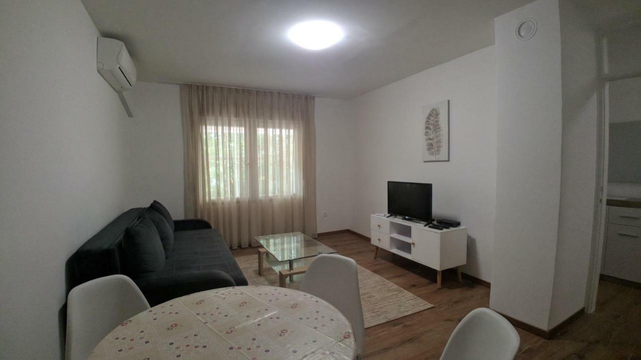 City Mid Mostar Apartment エクステリア 写真